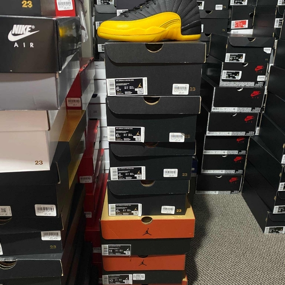 Jordan 12 university gold - Picture 4 of 5